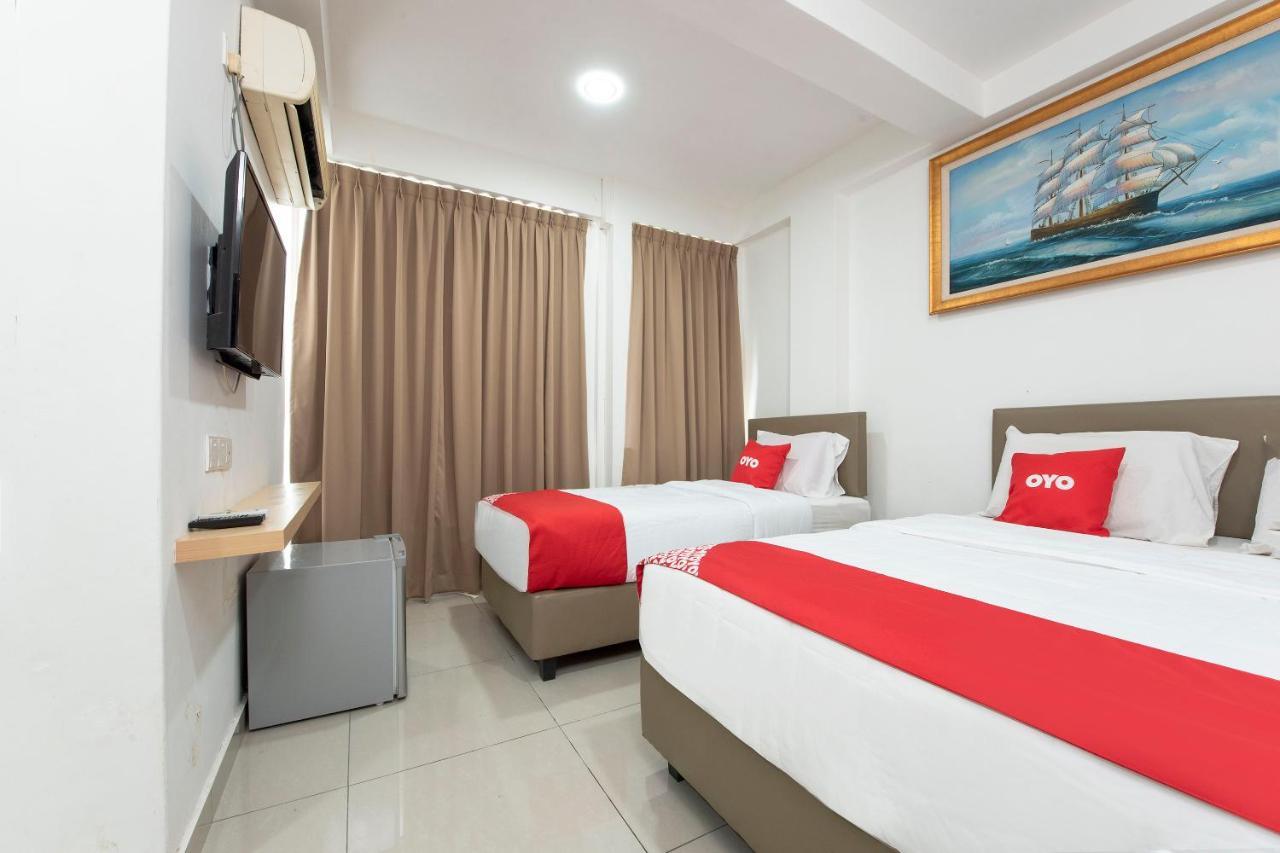 OYO 90337 Sungai Rengit City Resort 3 Pengerang Bagian luar foto