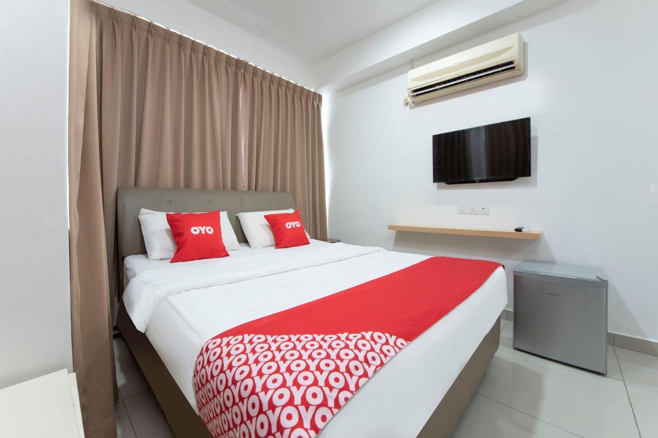 OYO 90337 Sungai Rengit City Resort 3 Pengerang Bagian luar foto