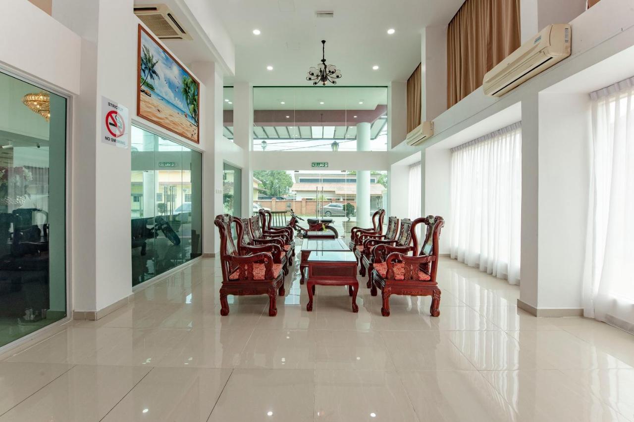 OYO 90337 Sungai Rengit City Resort 3 Pengerang Bagian luar foto