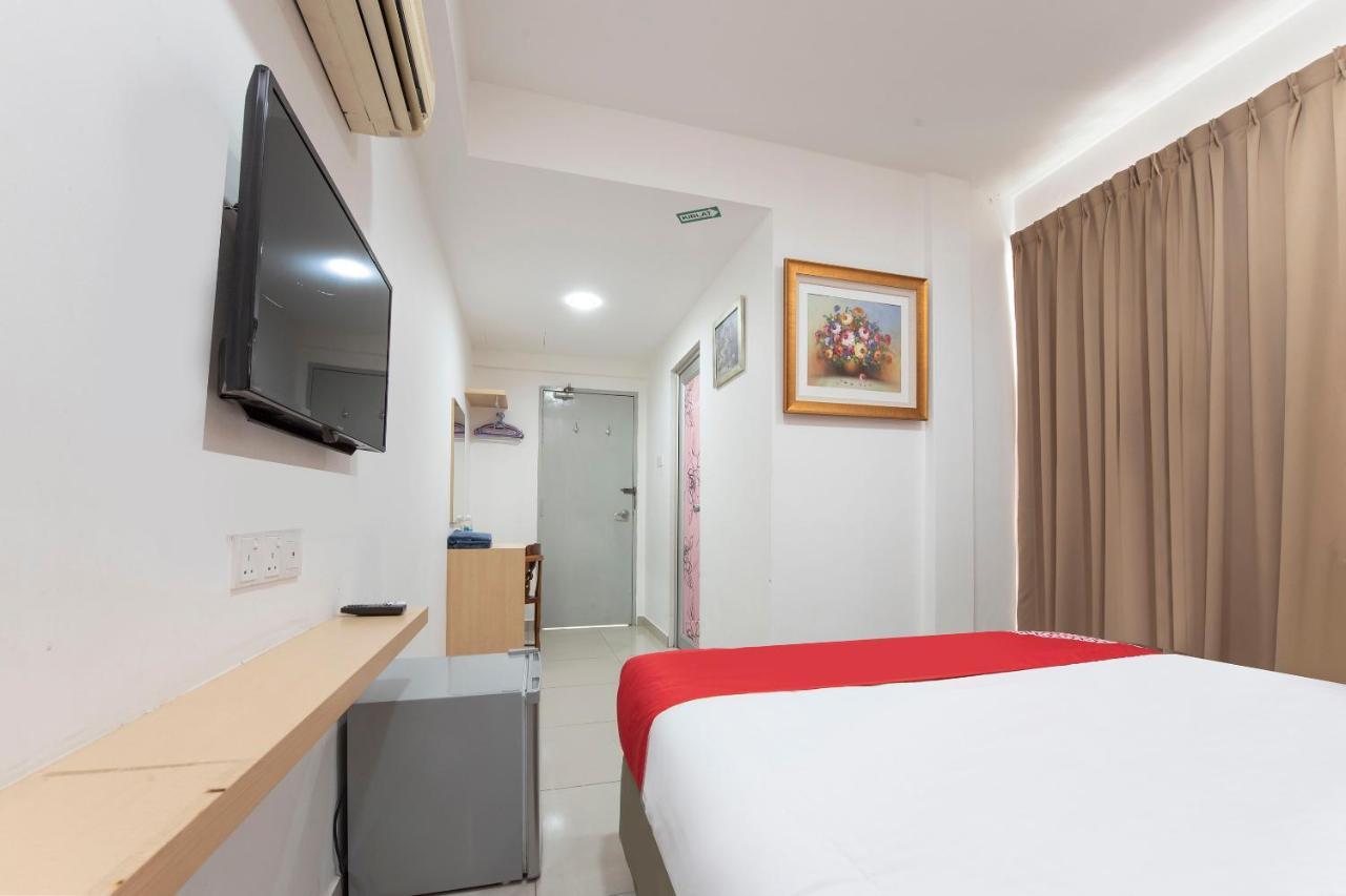 OYO 90337 Sungai Rengit City Resort 3 Pengerang Bagian luar foto