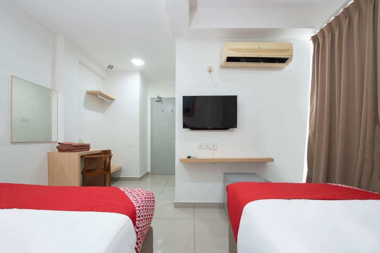 OYO 90337 Sungai Rengit City Resort 3 Pengerang Bagian luar foto